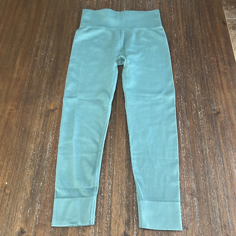 Madewell MWL Green Seamless 7/8
Ribbed Leggings